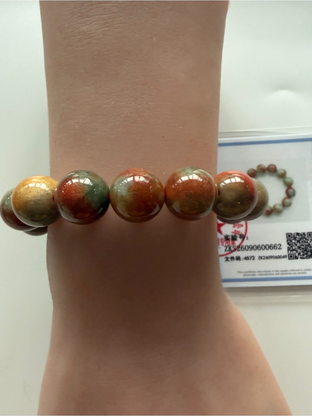 Authentic jade bracelet, comes with certificates